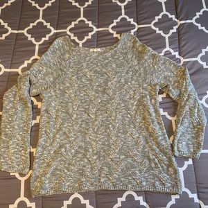 Pullover sweater